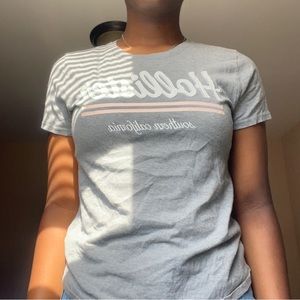 Hollister t shirt